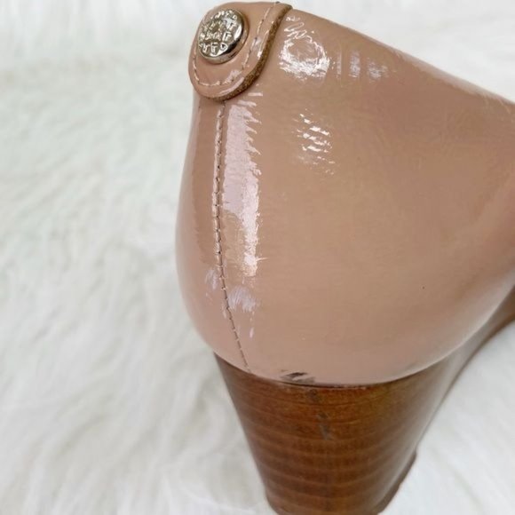 🎉SOLD🎉CLARKS Artisan VENDRA BLOOM WOMENS WEDGE PUMP Size 7 - Picture 9 of 16
